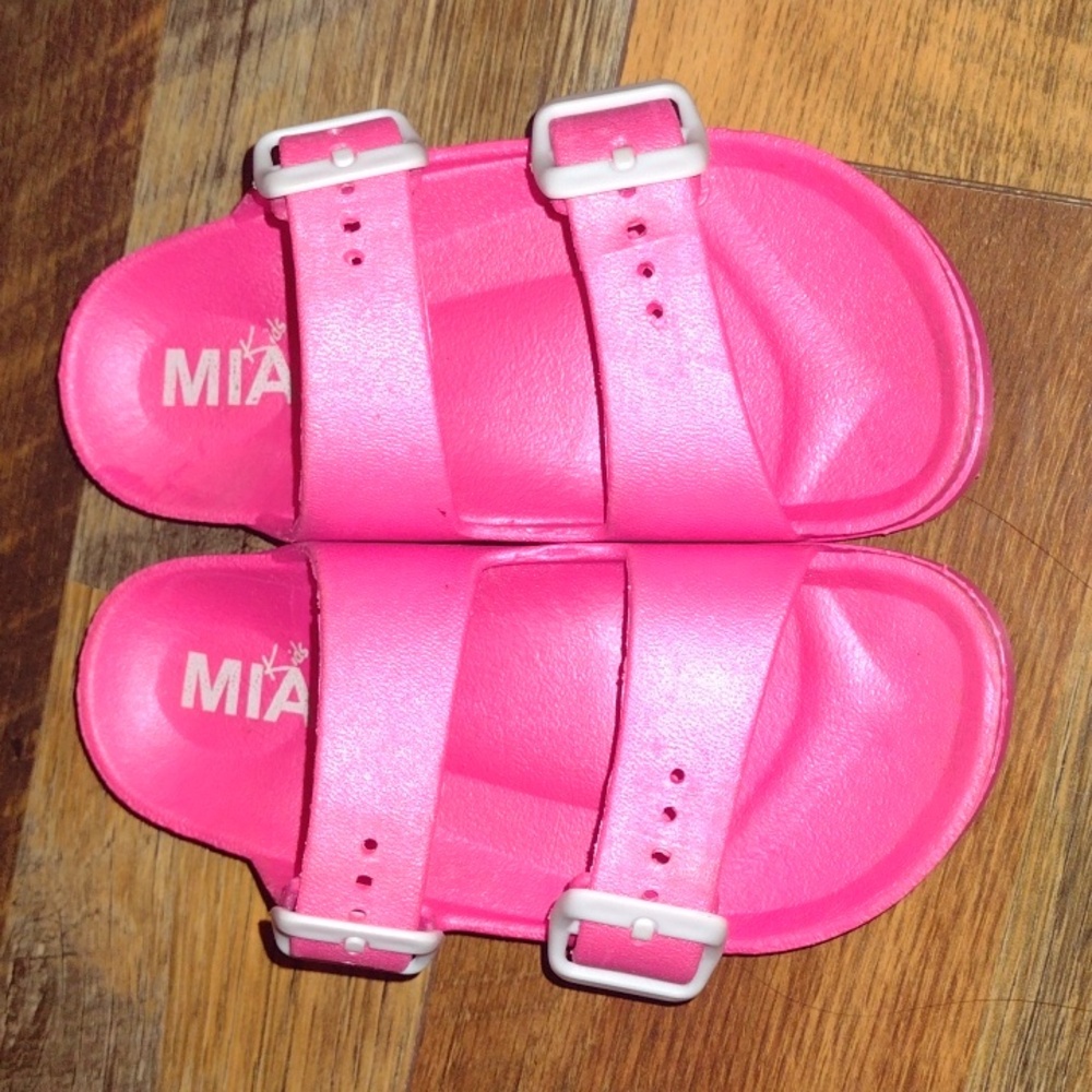 Girls 11.5/12  MIA Pink Sandals